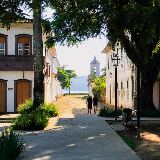 Parati 2 Parati 2